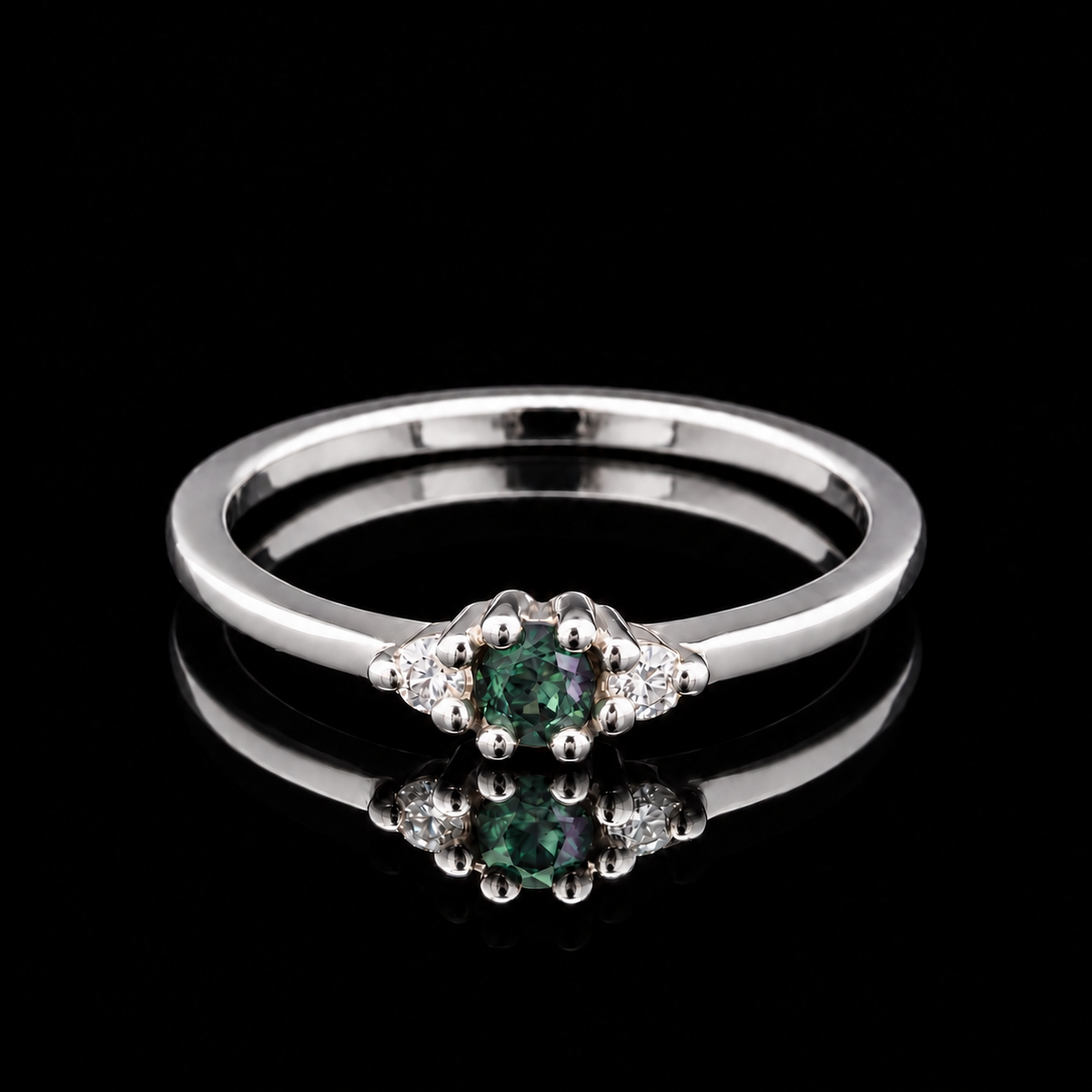 14KY Gold Prong Setting Round Green Sapphire Pair of Earring Studs – main view