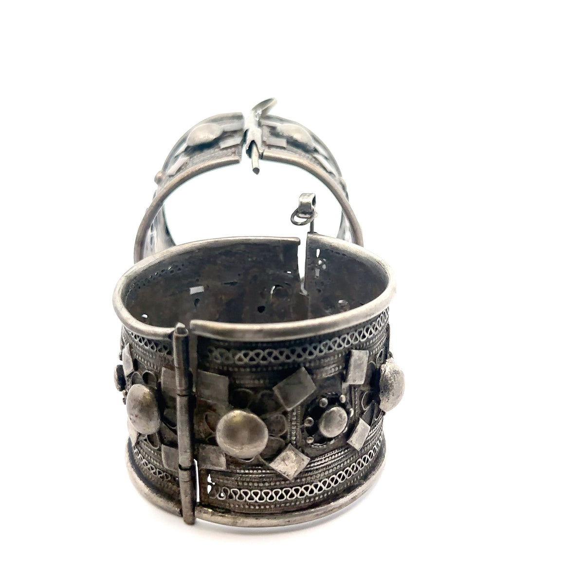 Ethiopian Antique Silver Bracelet w Pin – detail view