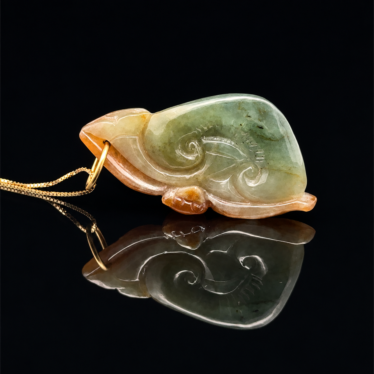 18KY Gold Jade Carving with 18KY Gold 18-inch Box Chain Necklace – main view