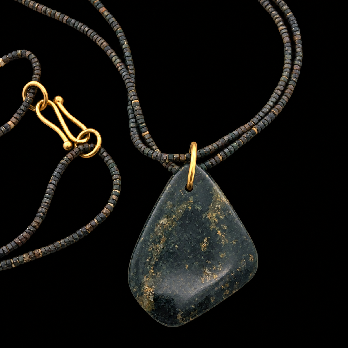 18KY Gold Peruvian Black Jade with Pyrite Necklace with Beads – main view